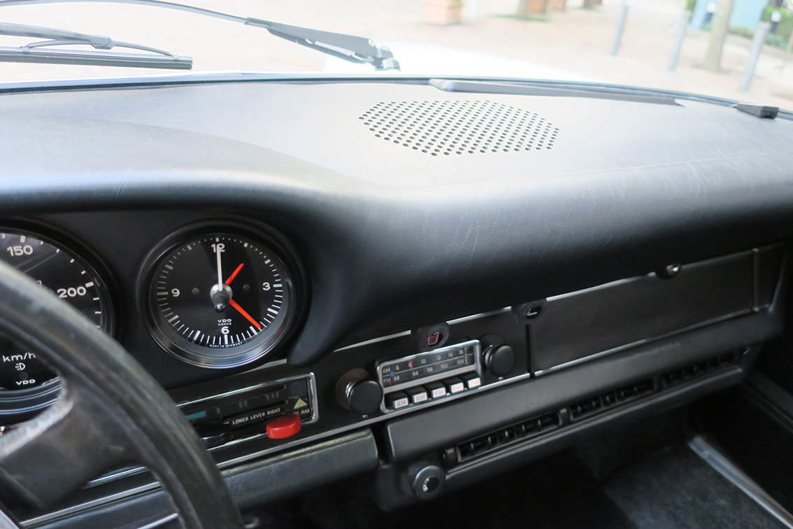 porsche_911s_coupe_1973_202007_43