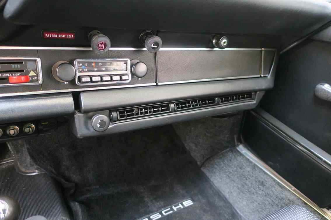 porsche_911s_coupe_1973_202007_44