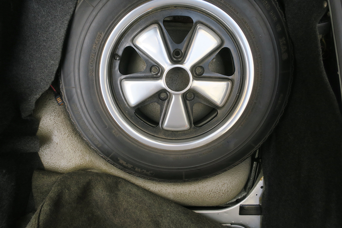 porsche_911s_coupe_1973_202007_57